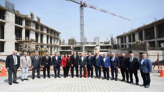 Ak Parti İl Başkanı Davut Gürkan ve 6 milletvekilinden BTÜ çıkarması