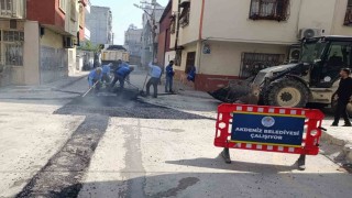 Akdeniz sokaklarında yenileme ve düzenleme çalışmaları sürüyor