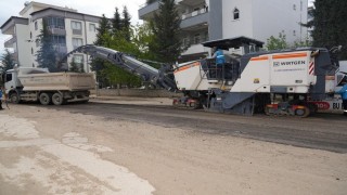 Alitaşı Mahallesinde asfalt serimi başladı