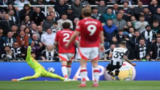 Altay Baydındır, Premier Ligde ilk kez oynadı