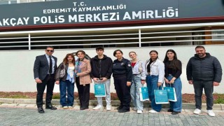 Altınoluk MYO öğrencilerinden polis teşkilatına anlamlı ziyaret