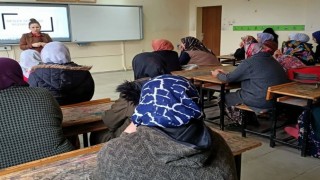 Altıntaşta Meslekleri Tanıyorum temalı veli bilgilendirme seminerleri