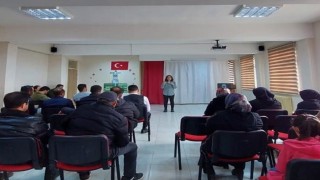 Altıntaşta ortaokullar mesleki eğitimle geleceğe hazırlanıyor