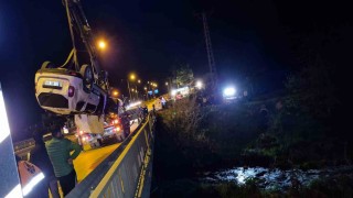 Amasyada otomobil çay kenarına uçtu: 5 yaralı