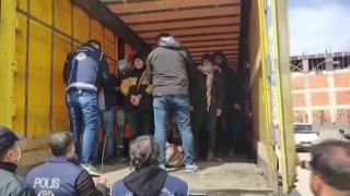 Amasyada tırda 10 kaçak göçmen yakalandı