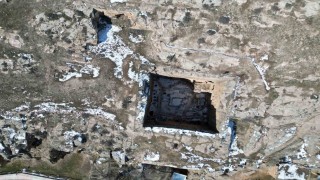 Anadolunun Petrası: Gümüşler Manastırı