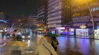 Ankarada dolu yağışı etkili oldu