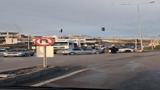 Ankarada iki otomobil kafa kafaya çarpıştı