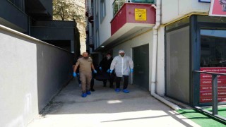 Apartmanı saran kokunun ardından vahşet çıktı