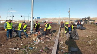 Ardahan Belediye ekipleri temizlik çalışmalarını sürdürüyor