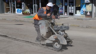 Ardahan Belediyesinden yol bakım onarım çalışması