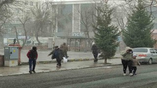 Ardahanda kar yağışı etkili oldu
