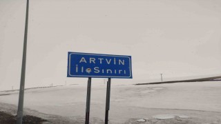 Ardahanın yüksek kesimlerinde kar yağışı etkili oluyor