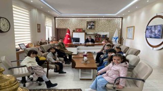 Arpaçayda minik öğrenciler kurumları tanıyor