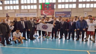 Atatürk Üniversitesi salon futbolunda birincilik ve ikincilik elde etti