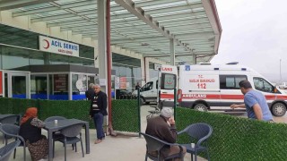 Av tüfeğiyle oynayan genç kendini vurdu