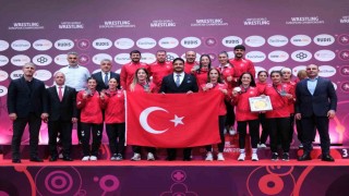 Avrupa Güreş Şampiyonasında milli kadın güreşçilerden tarihi başarı