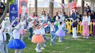 Aydın Büyükşehir Belediyesi Çocuk Gelişim Merkezlerinde 23 Nisan coşkusu