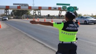 Aydında otoyol trafik jandarmasından trafik denetimi