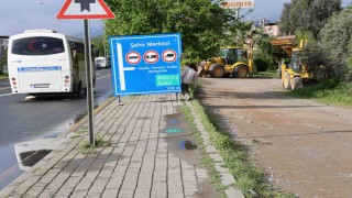 Aydında yayaları çileden çıkaran trafik levhası