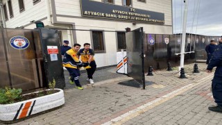 Ayvacıkta kaçak göçmenleri taşıyan bot battı: 5 kişi öldü, 25i sağ kurtarıldı