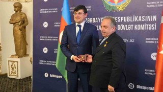 Azerbaycandan Başkan Yalçına hizmet madalyası