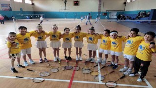 Badmintonda Manisayı temsil edecekler