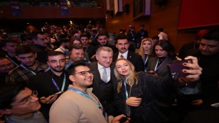 Bakan Baktan ÜNİDES programıyla üniversiteli öğrencilere 120 milyon liralık destek