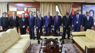 Bakan Bolat, Libya Ekonomi ve Ticaret Bakanı El-Huveyc ile görüştü