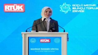 Bakan Göktaş: Medya sadece yansıtmaz, aynı zamanda şekillendirir