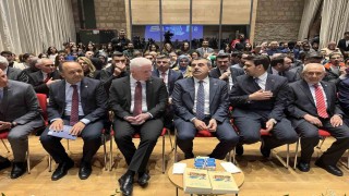 Bakan Tekin, Türkiyede Yaşamak adlı deneme yarışmasının ödül töreninde konuştu