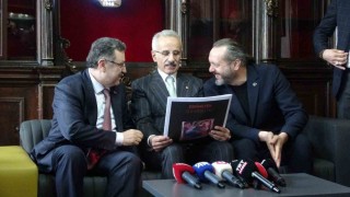 Bakan Uraloğlu, memleketi Trabzonda bayramlaşma programlarına katıldı