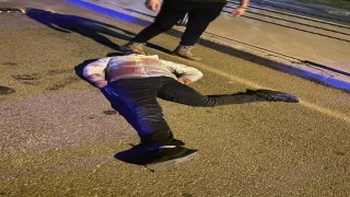Bakırköyde polise ateş açan iki kişi yaralı olarak yakalandı