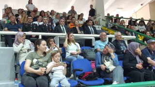 Balıkesirde Çocuk Sporları Şenliği ödül töreni ile sona erdi