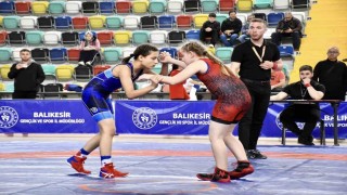 Balıkesirde çocuklar 23 Nisanı spor ile kutlandı