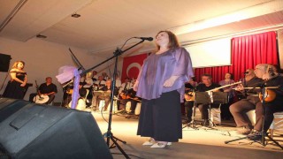 Balıkesirde Halk Eğitimi Korosu 7ni konserini verdi