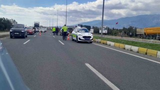 Balıkesirde otomobil yayaya çarptı