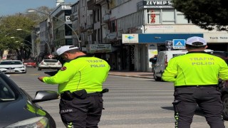 Balıkesirin Gönen ilçesinde trafik uygulaması: 46 araç kontrol edildi