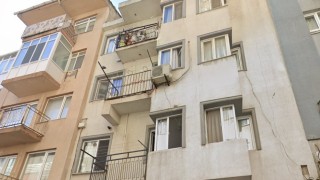 Bandırmada 4. kattan düşen şahıs hayatını kaybetti