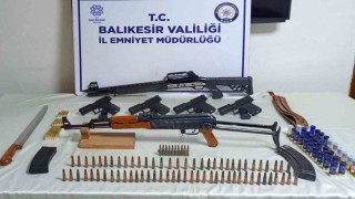 Bandırmada operasyonda kalaşnikof ele geçirildi