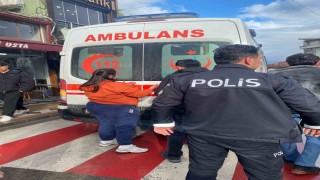 Bartında falçatalı tekmeli kavga:1 yaralı