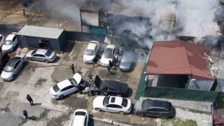 Başakşehirdeki yangından araçları ve kurbanlıkları böyle kurtarmaya çalıştılar