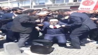 Başbuğ Türkeşi anma programında dua eden imam bayıldı