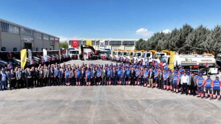 Başkan Altay: 100 milyon lira bedelle KOSKİye 24 yeni iş makinesi daha kazandırdık