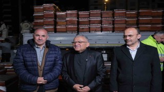 Başkan Büyükkılıç, şafak vakti üreticilere arılı kovan dağıttı