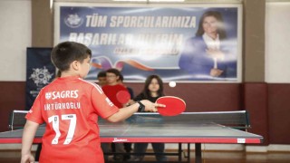 Başkan Çerçioğlu, minik sporcuların yanında