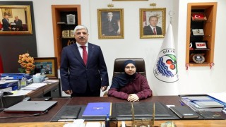Başkan Ömeroğlu koltuğunu Rubeydaya emanet etti