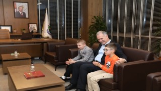 Başkan Taban otizmli çocuklarla buluştu