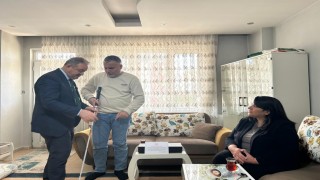 Batmanda gaziye akıllı baston hediye edildi