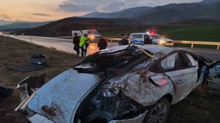 Batmanda takla atan otomobil hurdaya döndü: 3 yaralı